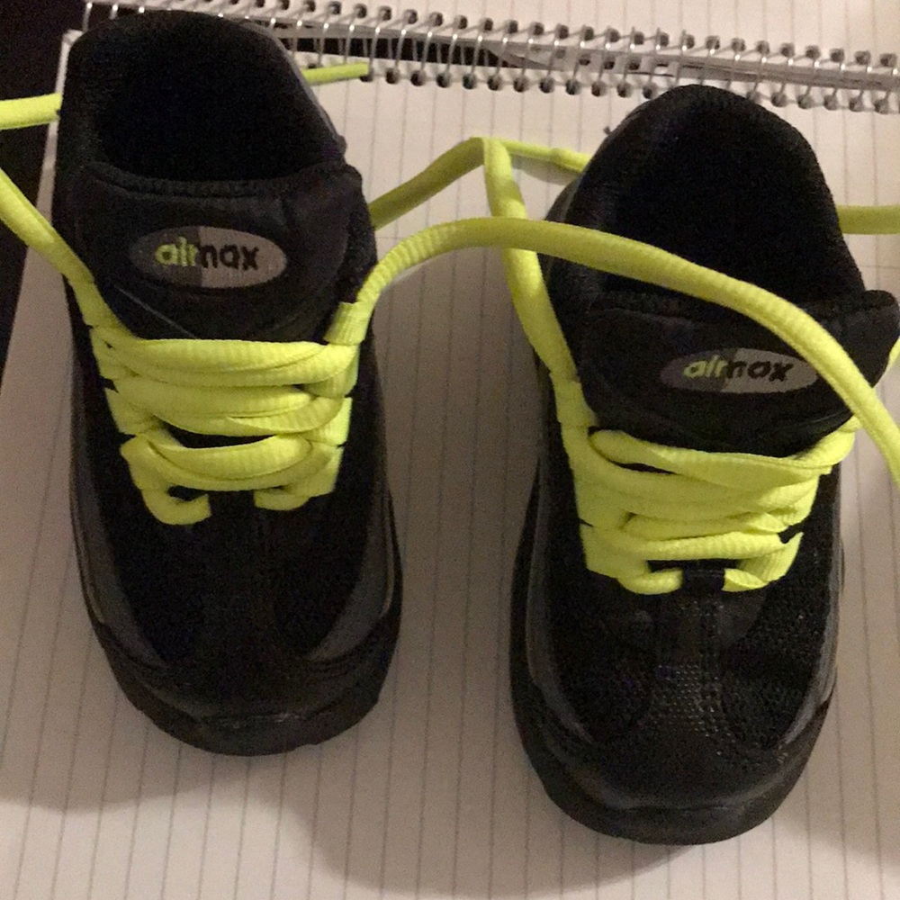 Black air max baby